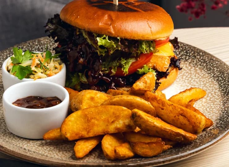 W menu są wykwintne potrawy kuchni europejskiej oraz nowoczesne klasyki