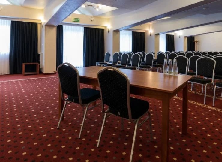 Hotel dysponuje nowoczesnymi salami konferencyjnymi