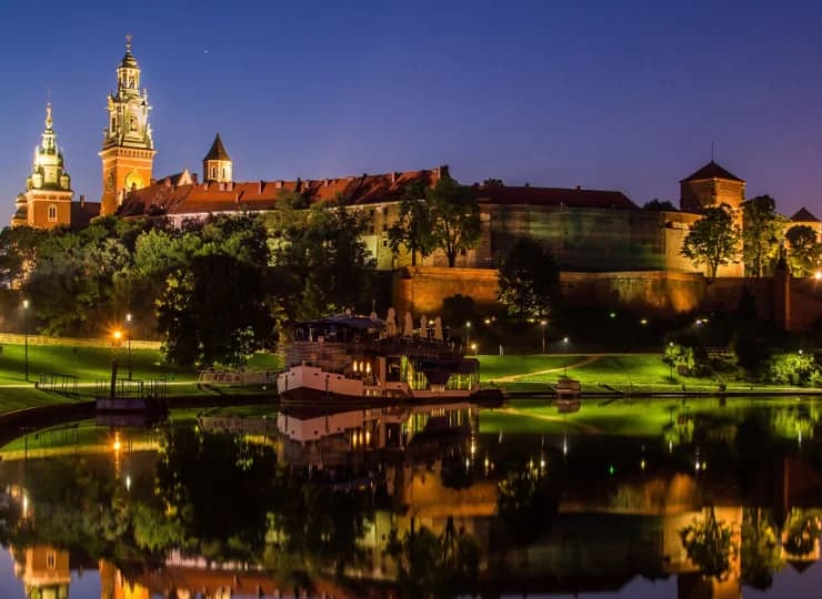 Centrum Krakowa oddalone jest tylko o 10 minut jazdy od hotelu