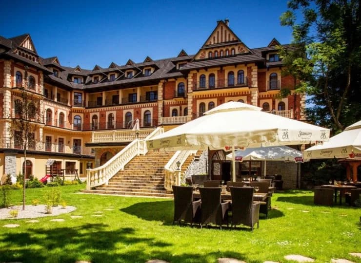 Hotel dysponuje zielonym ogródkiem pozwalającym na głęboki oddech