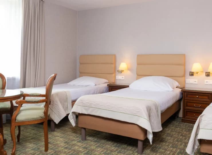 Oraz wnętrzami przygotowanymi dla trzech osób