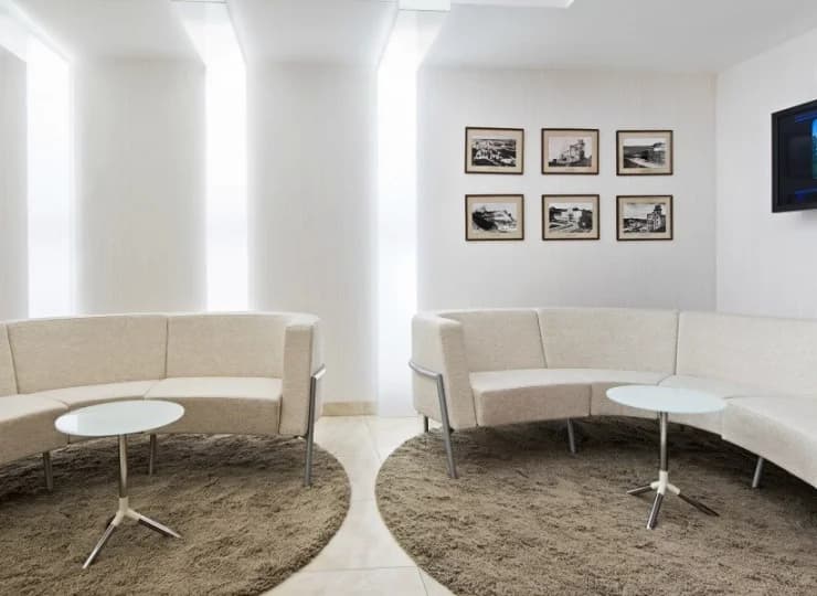 W wygodnym lobby znajduje się całodobowa recepcja
