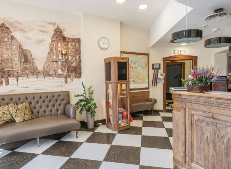 Wystrój hotelu jest tradycyjny jednak znajdują się w nim elementy nowoczesne