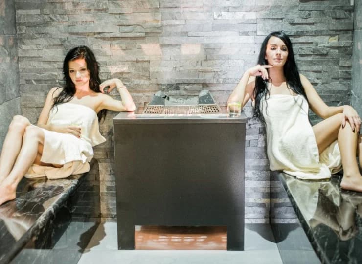 Do dyspozycji gości są 3 sauny: fińska, łaźnia parowa, laconium