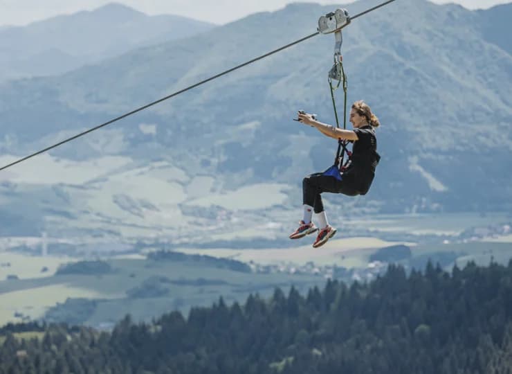 Można tutaj skorzystać ze zjazdu zipline
