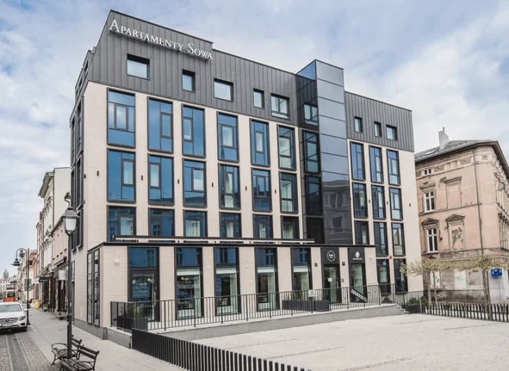 Apartamenty znajdują się w nowoczesnym i luksusowym budynku