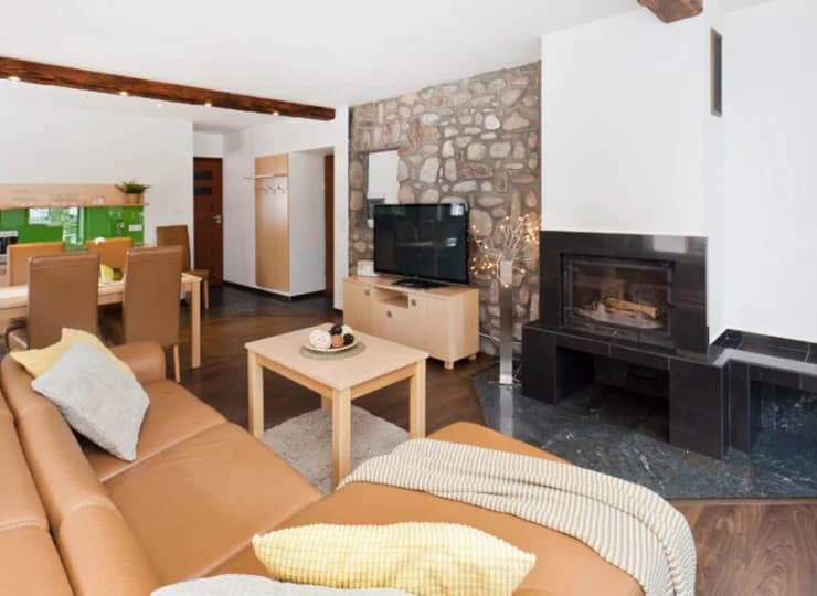 W niektórych apartamentach zainstalowano kominki