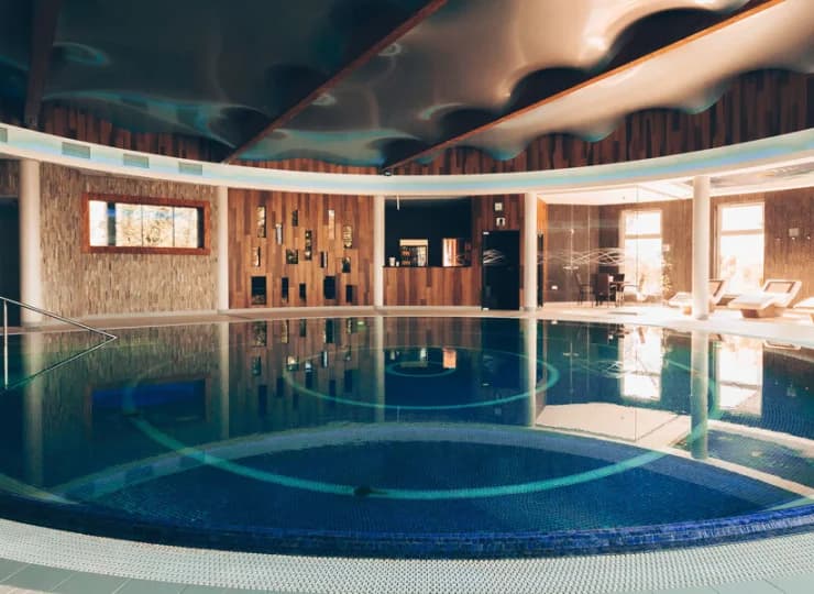 Znajduje się tutaj jedyne w swoim rodzaju SPA w klimacie Morza Martwego