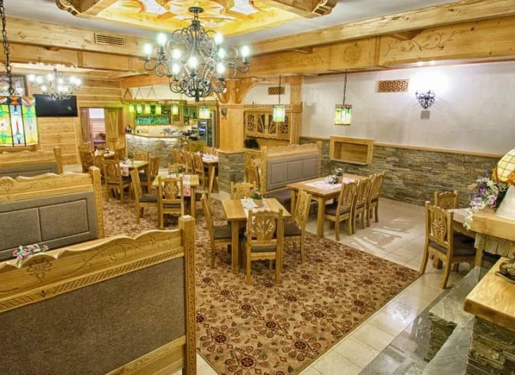 Smaczne potrawy przygotowane są ze świeżych i naturalnych produktów