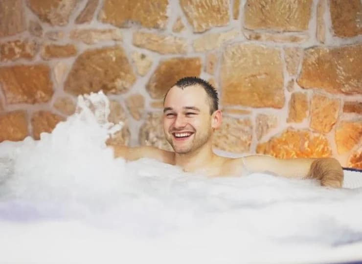 Znajduje się tu też jacuzzi