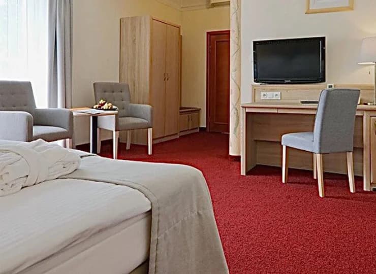 Przestronne i komfortowo wykończone pokoje gwarantują relaks