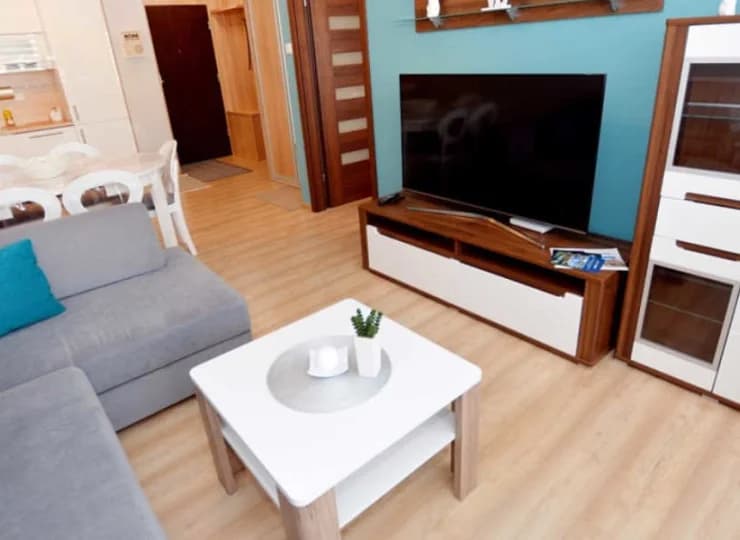 Na wyposażeniu m.in. TV, WiFi, żelazko, ekspres do kawy i czajnik
