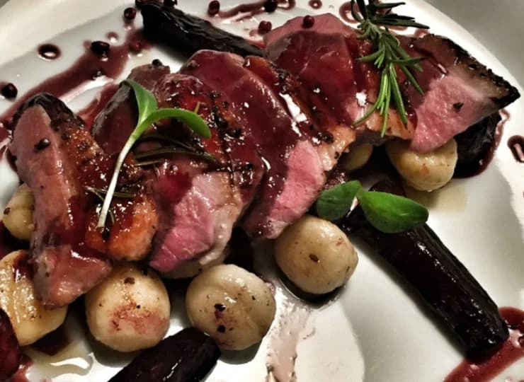 W hotelu istnieje możliwość dokupienia obiadokolacji
