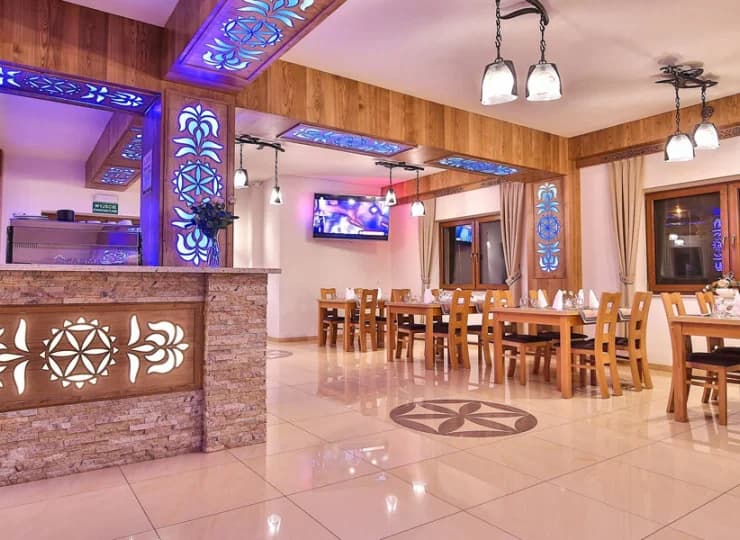 W restauracji są podawane pyszne dania kuchni regionalnej