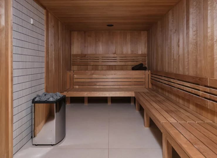 W obiekcie jest też wewnętrzna sauna i jacuzzi