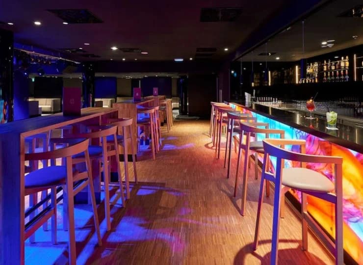 Na gości czeka też otwarty wieczorem i w nocy Salt Club