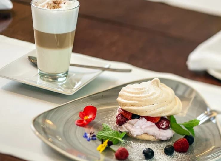 Nie brakuje smacznych deserów ani kaw
