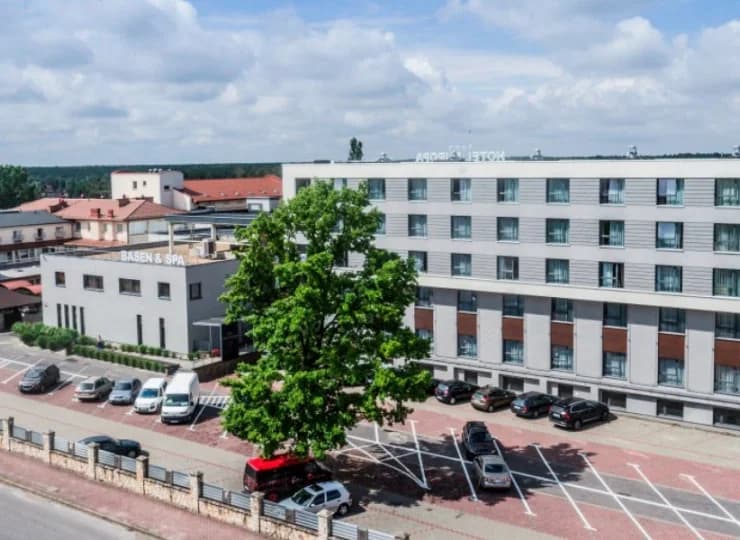 Hotel Europa jest położony w Starachowicach u podnóża Gór Świętokrzyskich