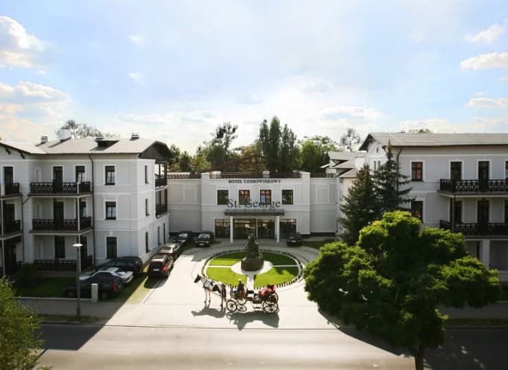 St George to uzdrowiskowy hotel w stylu XX-lecia międzywojennego