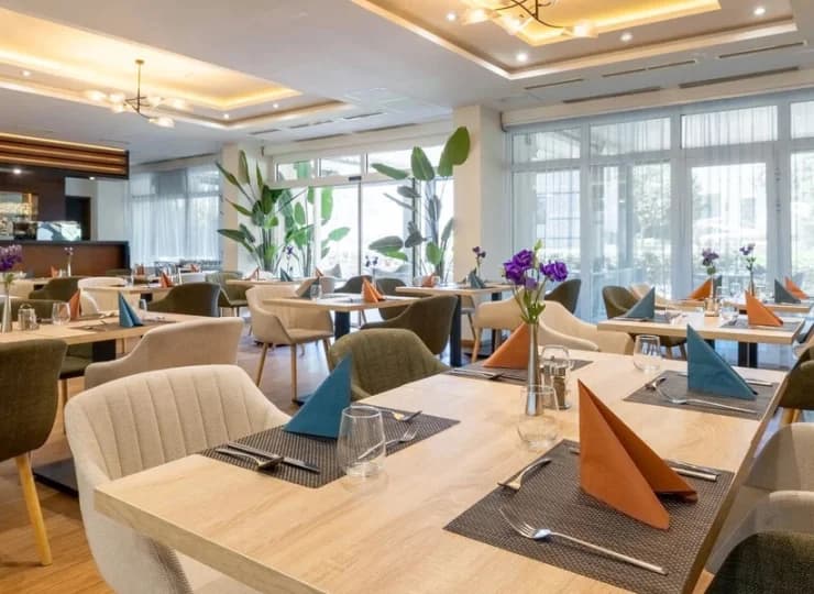 Jedzenie w Hotelu Aurora jest kolorowe, różnorodne i niezwykle smaczne