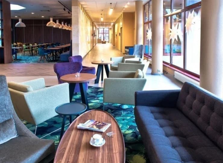 Ogólnodostępna część hotelu jest minimalistyczna, ale bardzo przyjemna