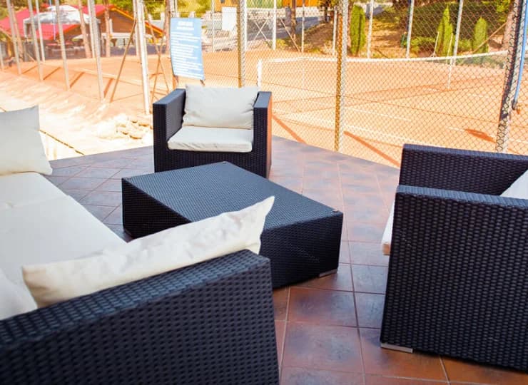 Taras apartamentu 2+2 z wanną z hydromasażem