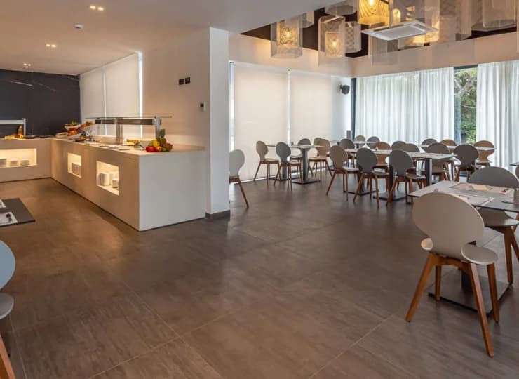 Restauracja jest przestronna