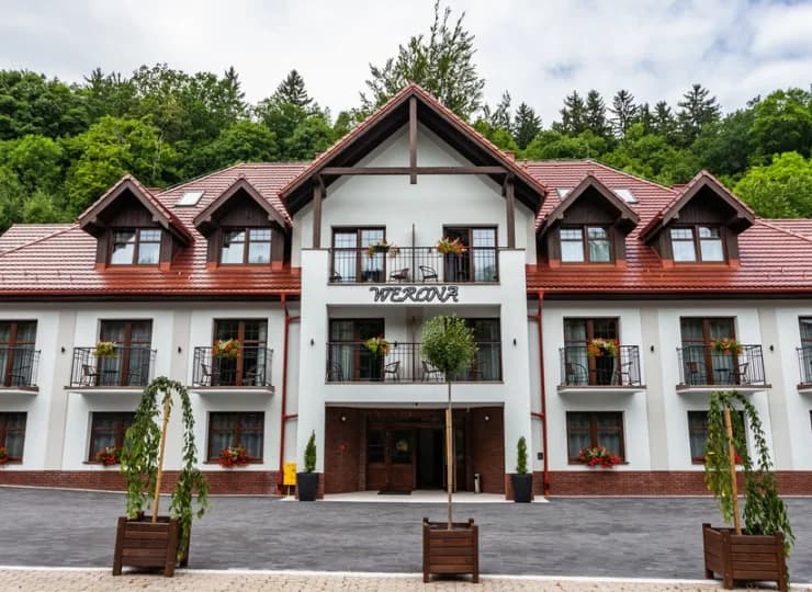 Werona to nowoczesny kompleks SPA położony w centrum uzdrowiska Duszniki-Zdrój
