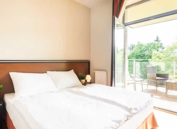 Każdy apartament dysponuje balkonem