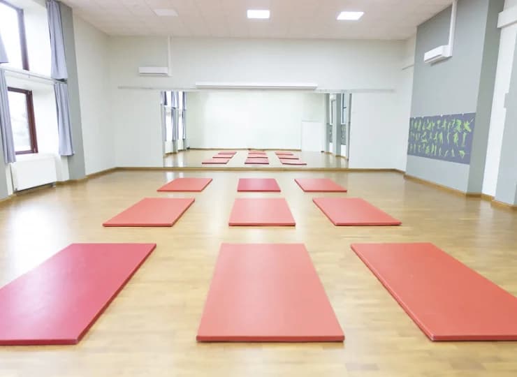A sala gimnastyczna pozwala na przeprowadzenie różnorodnych ćwiczeń