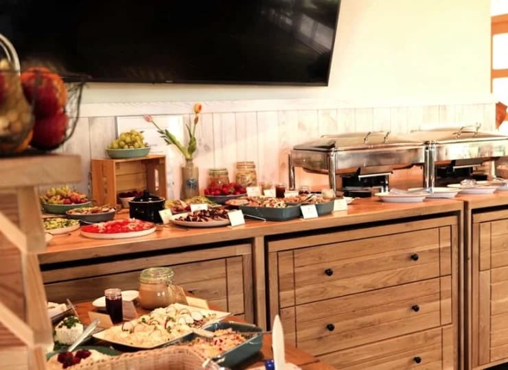 Restauracyjne sale są stylowe i przytulne
