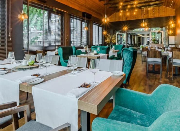 Mazurki Raj oferuje aż dwie restauracje (bufetową i a la carte)