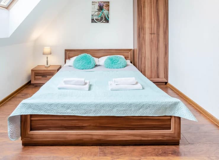 Sypialnia w dwupoziomowym apartamencie nr 4