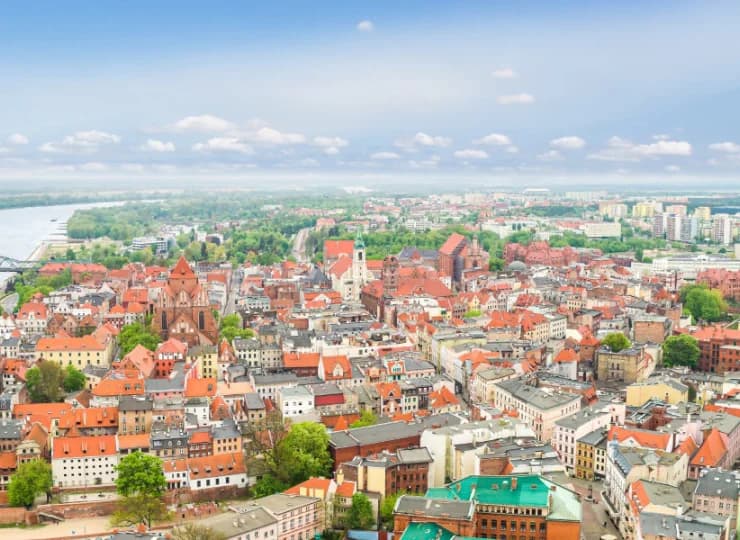 Hotel Halo Toruń jest doskonale położony w centrum Torunia