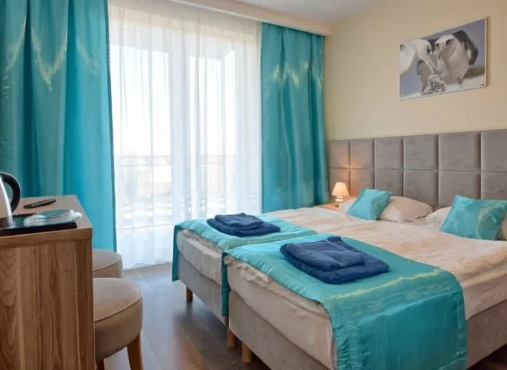 Dla Gości przygotowano komfortowe i przestronne pokoje