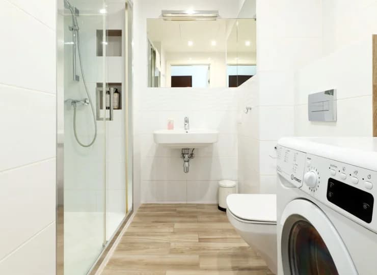 Apartamenty są wyposażone w nowoczesne łazienki