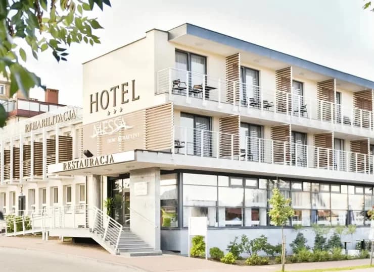 Kameralny Hotel Messa *** oferuje 21 komfortowych pokoi nad morzem