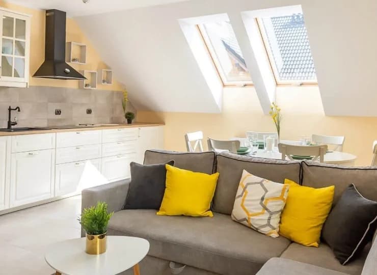 Do dyspozycji gości oddano przytulne apartamenty 4- i 6-osobowe