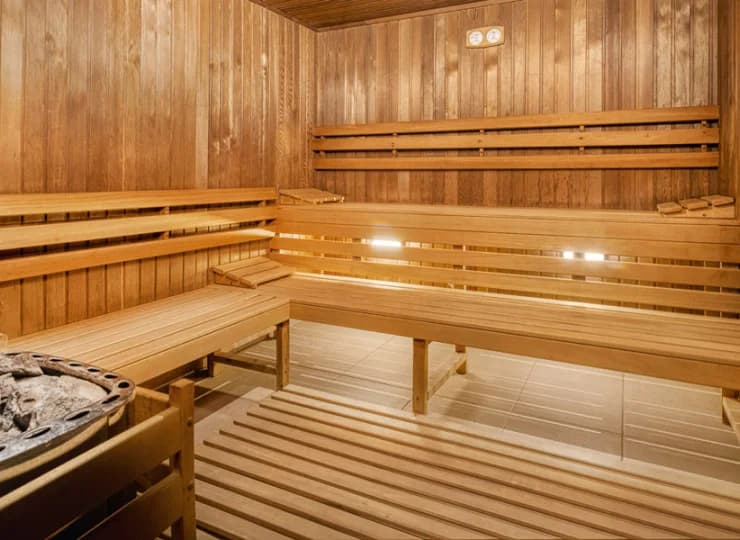 Są tutaj także sauna i jacuzzi