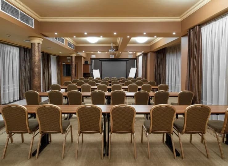 Resort dysponuje salą konferencyjną