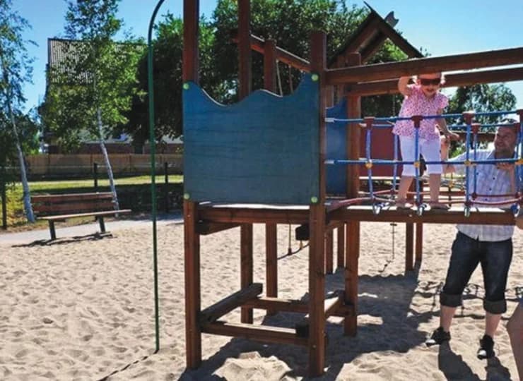 Victoria SPA posiada ogród z placem zabaw dla dzieci