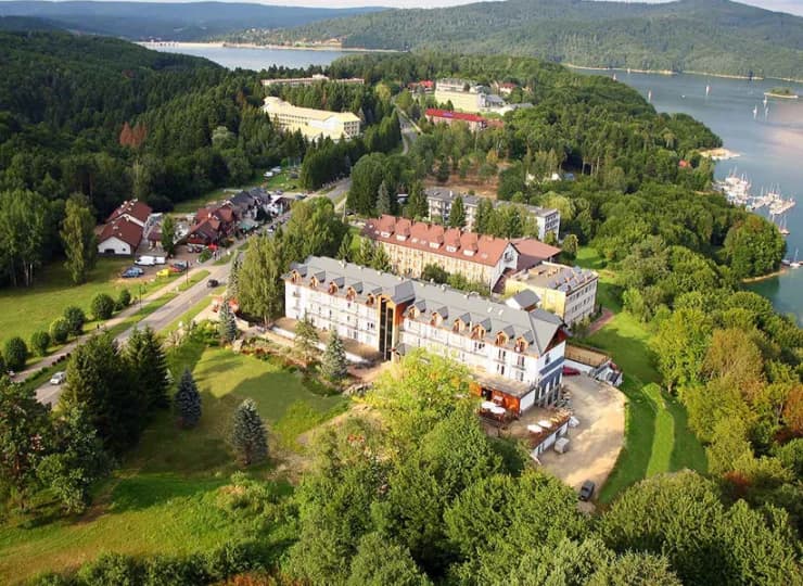 Skalny SPA to nowoczesny ośrodek położony w Polańczyku nad Jeziorem Solińskim