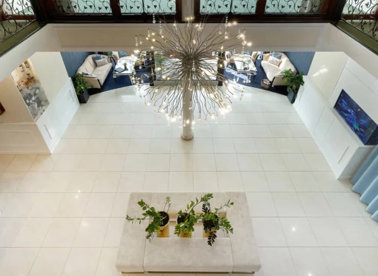 Eleganckie i komfortowe lobby Villi Hoff