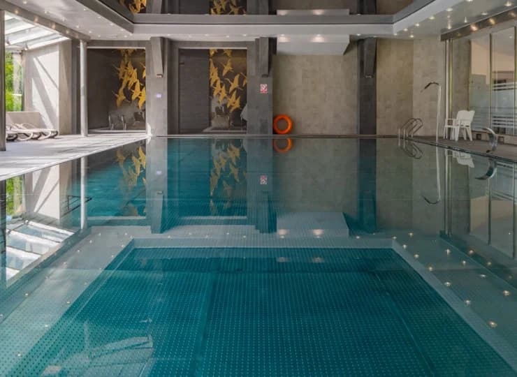 Graal SPA posiada bogate zaplecze wellness z krytym basenem
