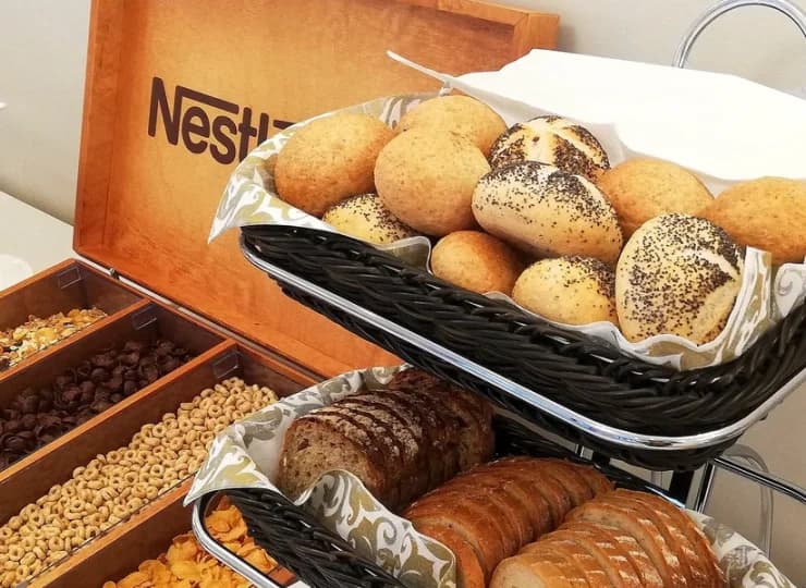 Bufet jest smaczny i urozmaicony