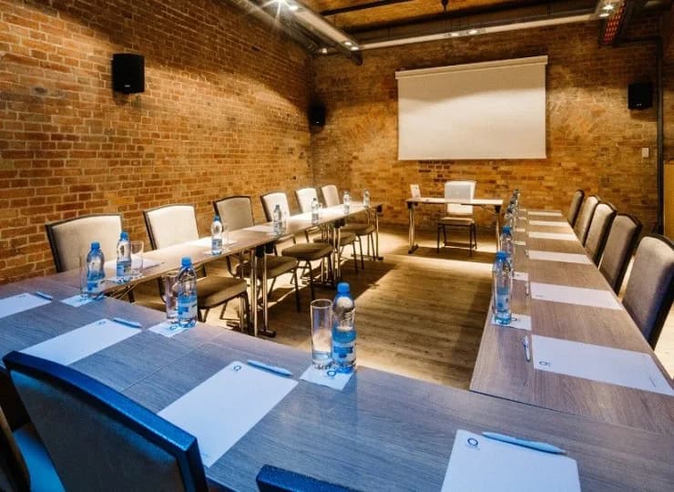 W hotelu znajdują się sale konferencyjne, świetne na biznesowe spotkania