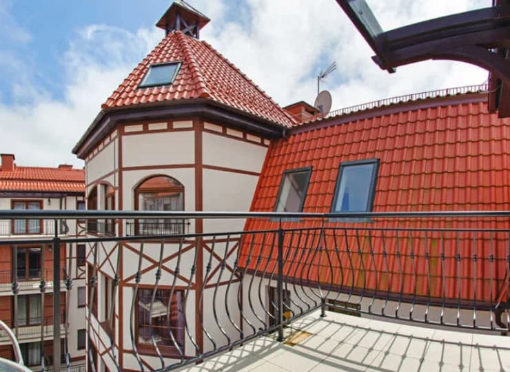 Część z apartamentów posiada dostęp na balkon