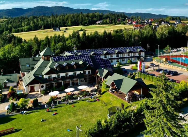 ECO Active Resort Pieniny jest malowniczo położony w Czorsztynie