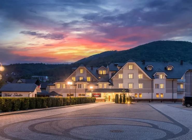 Z Hotelu Skalite rozpościera się piękny widok na góry
