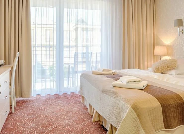 Hotel oferuje swoim gościom komfortowe pokoje